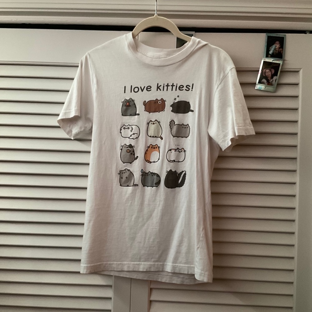 Pusheen T-shirt